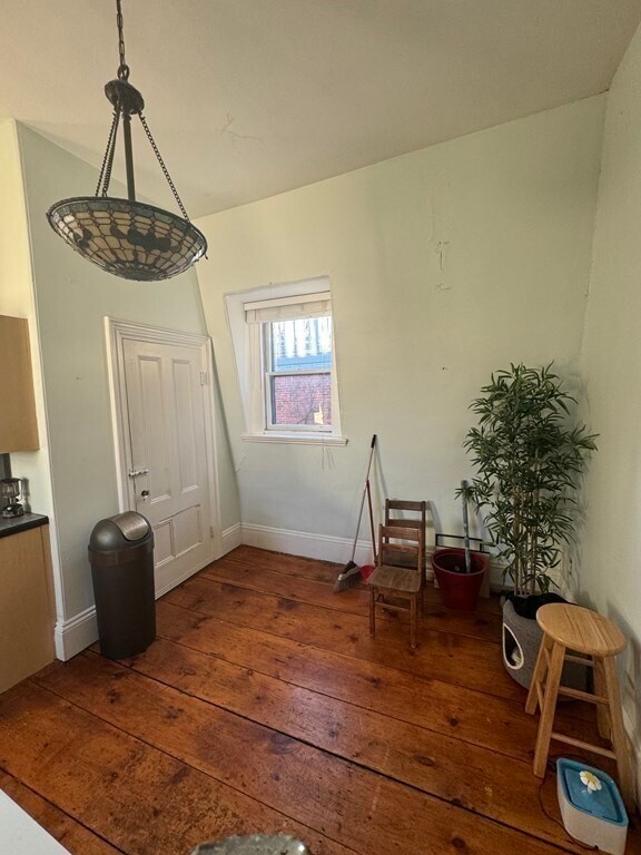 Building Photo - 38 White St