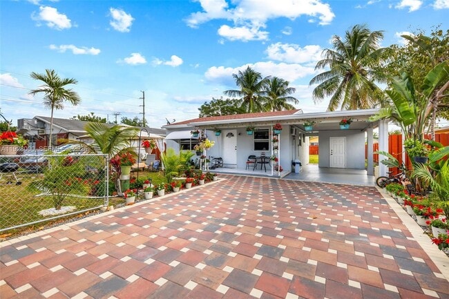 Foto del edificio - 2210 Roosevelt St