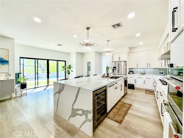 Foto del edificio - 25714 Wallace Pl
