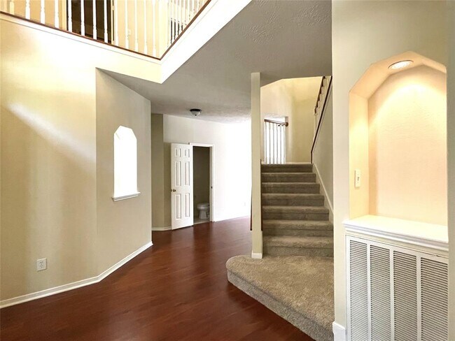 Foto del edificio - 1723 Rustic Oak Ln
