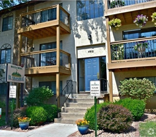 Building Photo - El Chaparral Apartments