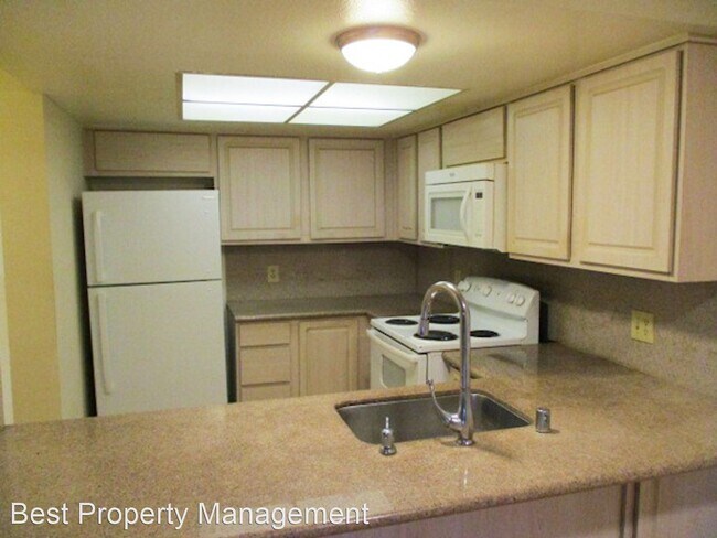Foto del edificio - 2 br, 2.5 bath House - 40620 High St,