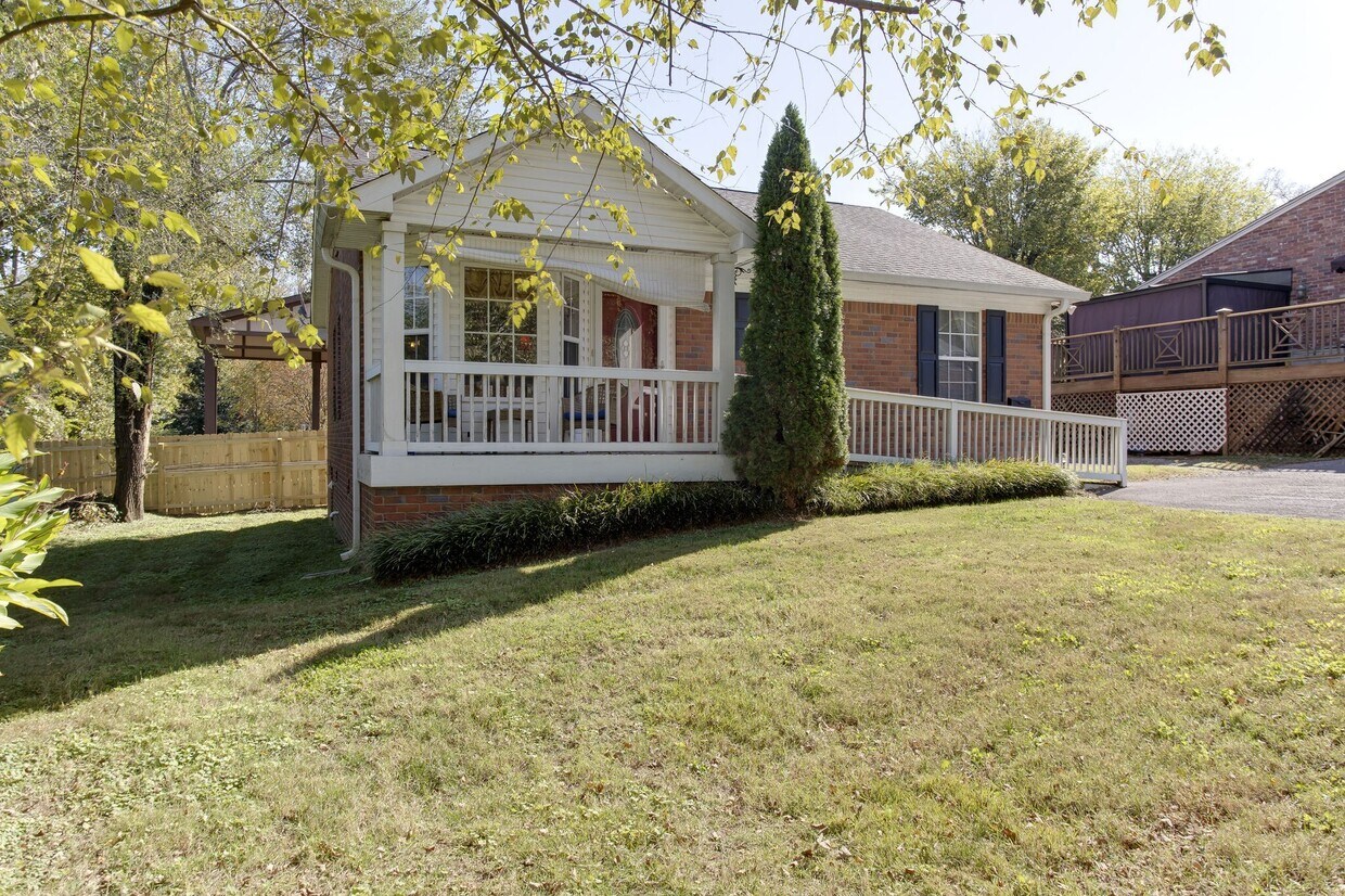 Primary Photo - 2418 Abbott Martin Rd