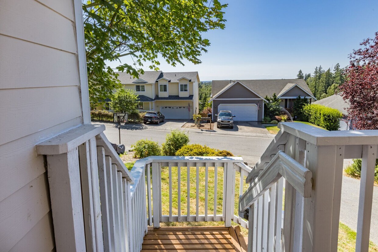 Foto principal - 3 Bd., 2.5 B., home near Barkley Village s...