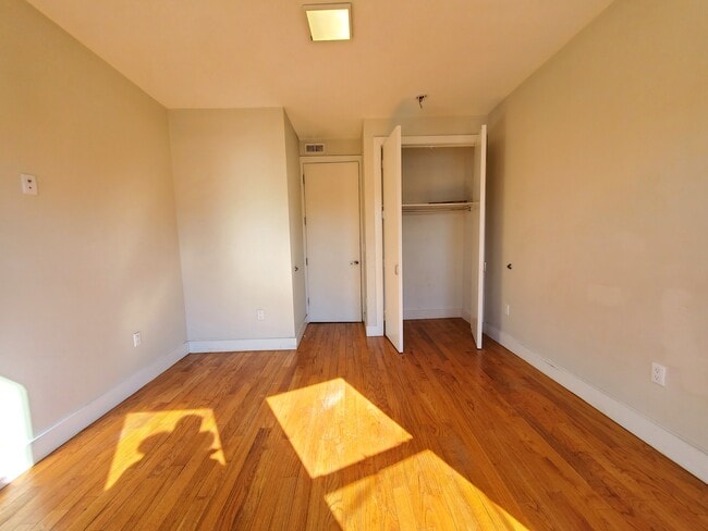 152 Boyd ave 2A - 154 Boyd Ave
