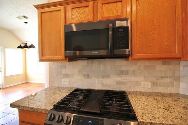 Building Photo - 7019 Cornflower Ln