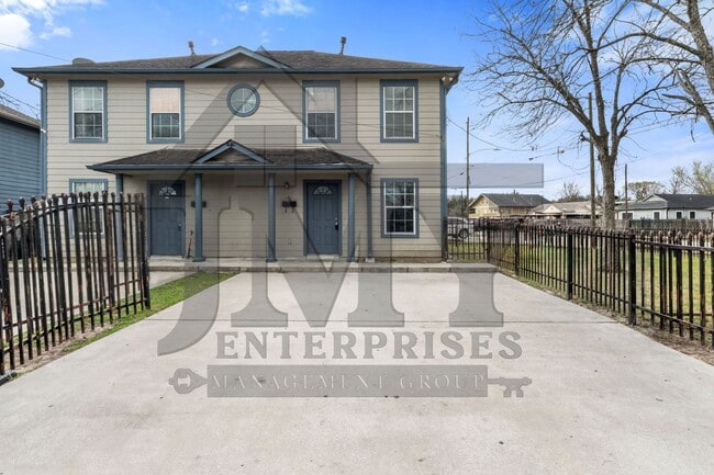 Photo - Duplex For Lease Apartment