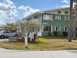 Building Photo - 2004 Lake Osborne Dr