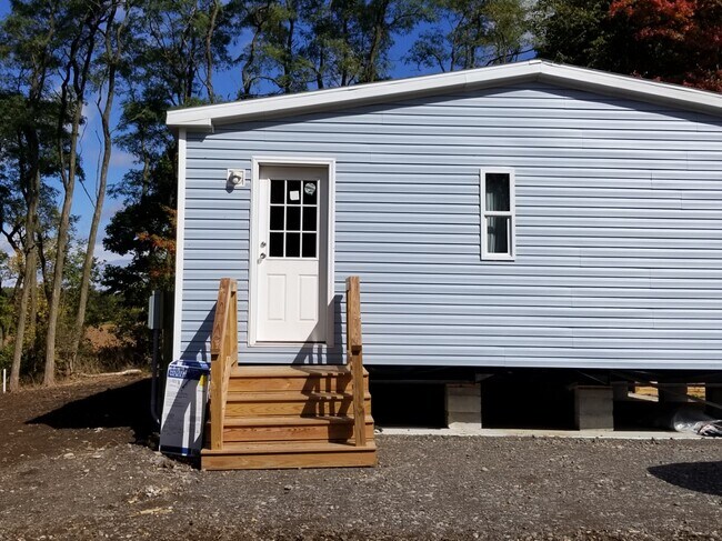 Building Photo - 1047 East St