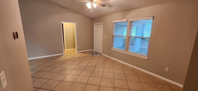Foto del edificio - 3002 NW 76th Terrace