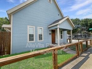 Building Photo - 1723 NW 25th St