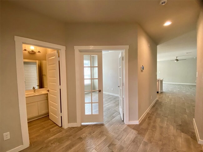 Building Photo - 28503 Hannahs Harbor Ln