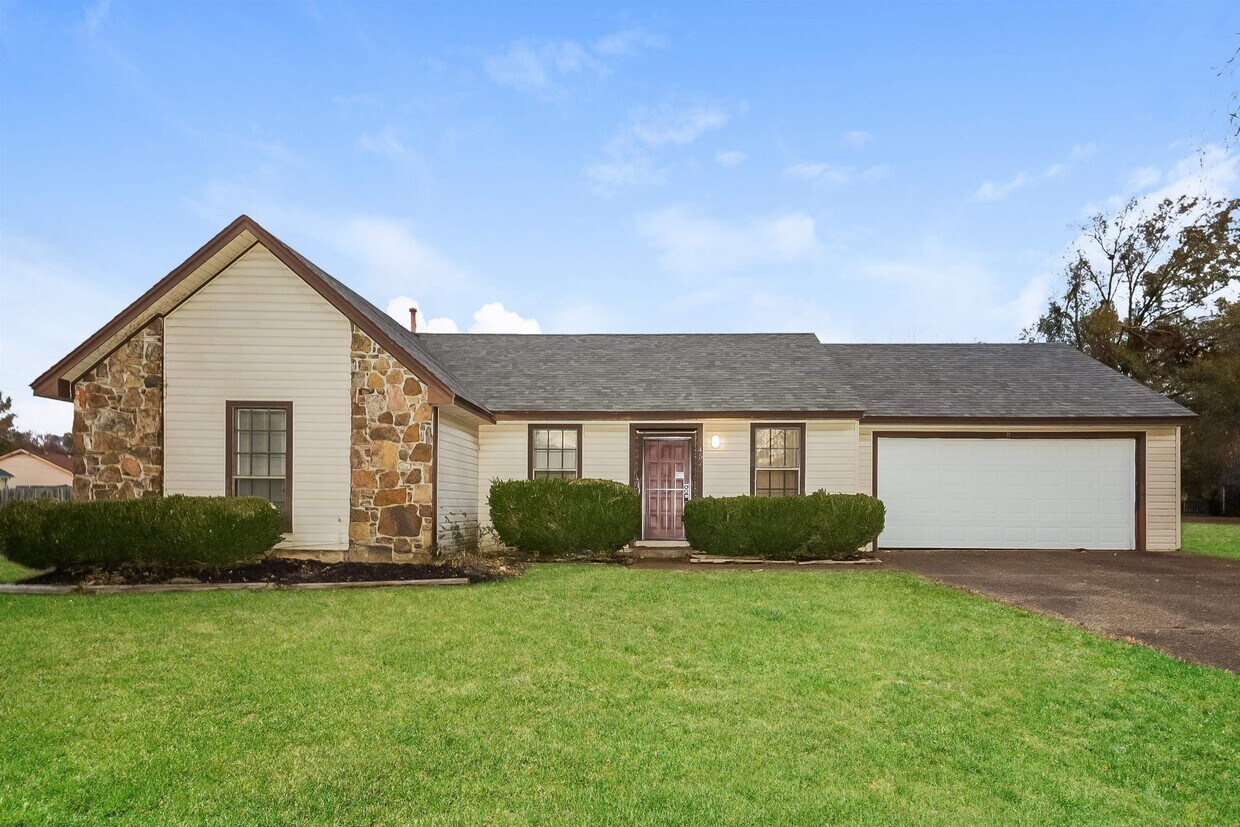Foto principal - 4520 Northwood Hills Dr
