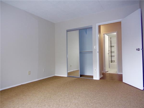 Building Photo - 332 89th St