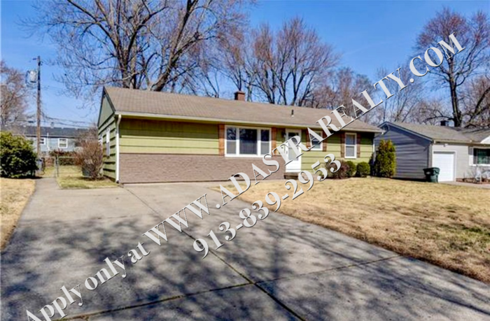 Foto principal - Cute 3 Bed 1 Bath Ranch in Raytown-Availab...