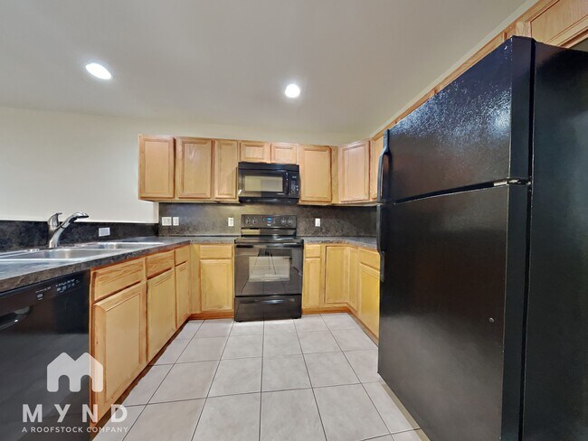 Foto del edificio - 6128 Sidney St