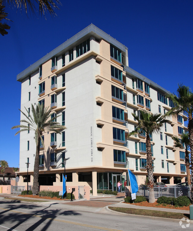 Waters Edge Apartments Jacksonville