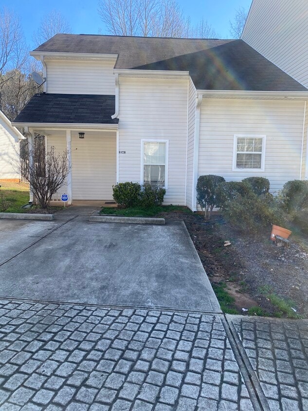 Foto principal - 6544 Wellington Chase Ct