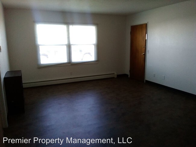 Building Photo - 201 3rd St S