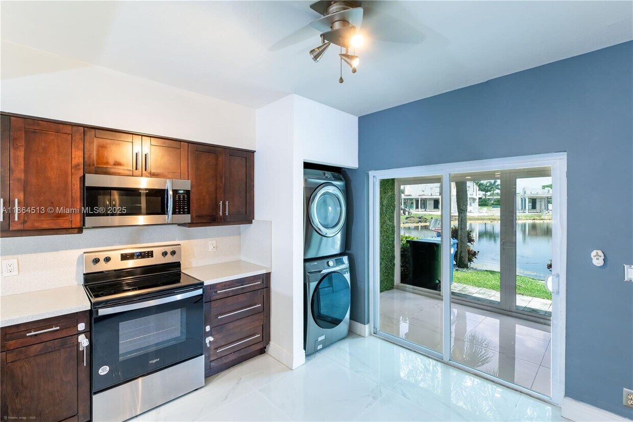 Foto principal - 16793 Hemingway Dr