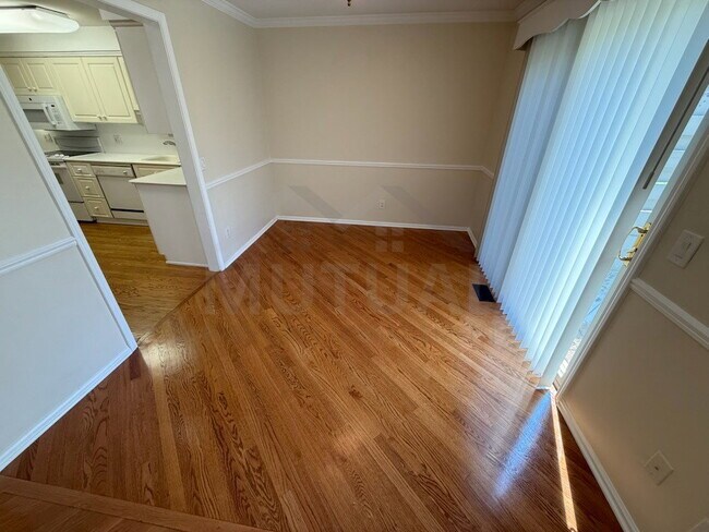 Foto del edificio - 48108 Colony Farm Cir