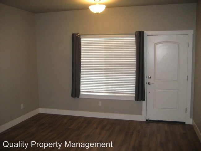 Building Photo - 540-540 Gray Ct
