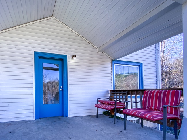 Building Photo - 56334 NW Wilson River Hwy