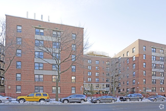 Building Photo - 14230 Sanford Ave