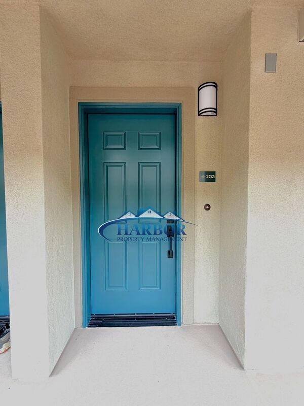 Foto del edificio - 927 Deep Valley Dr
