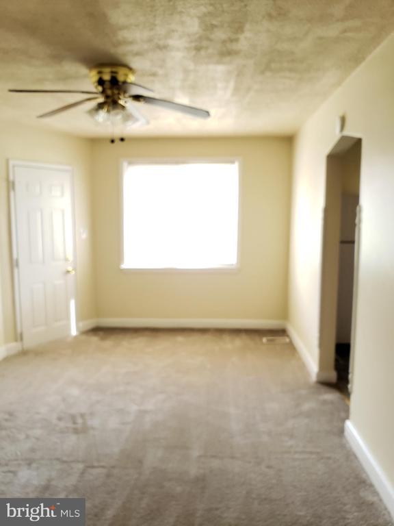 Foto del edificio - 5338 Nelson Ave