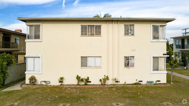 Aerial Photo - 5625 W Jefferson Blvd