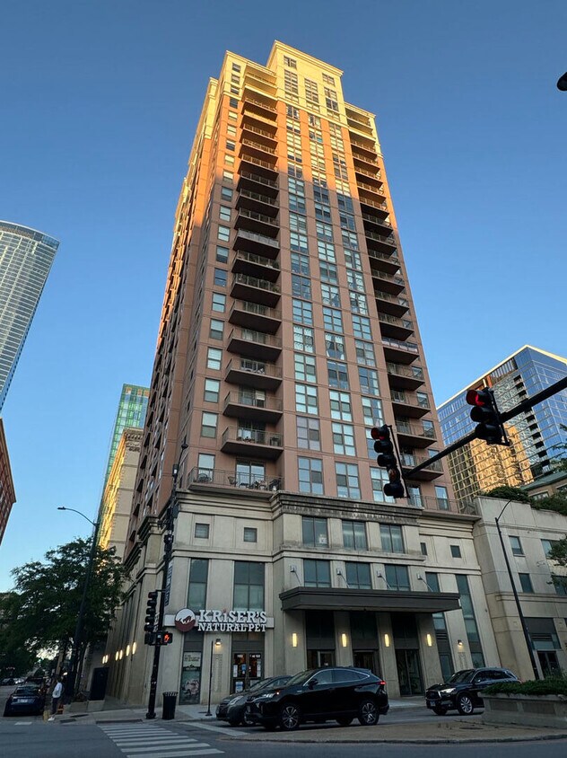 Foto principal - 1101 S State St