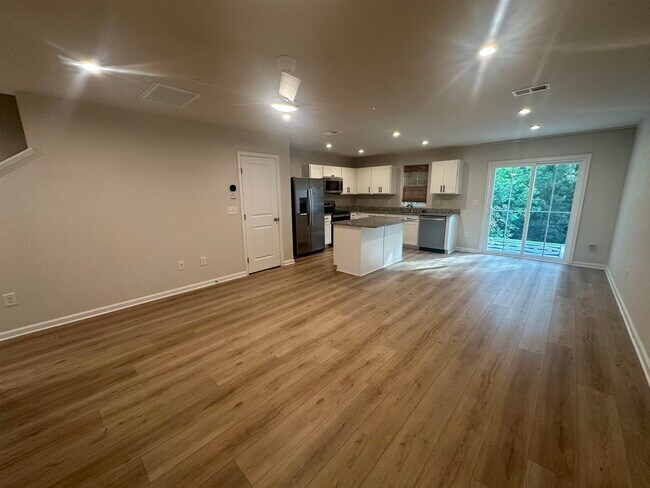 Building Photo - 146 Villa Grande St