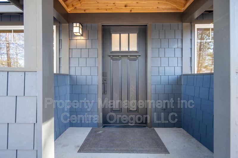 52582 Doe Ln, La Pine, OR 97739 House Rental in La Pine, OR