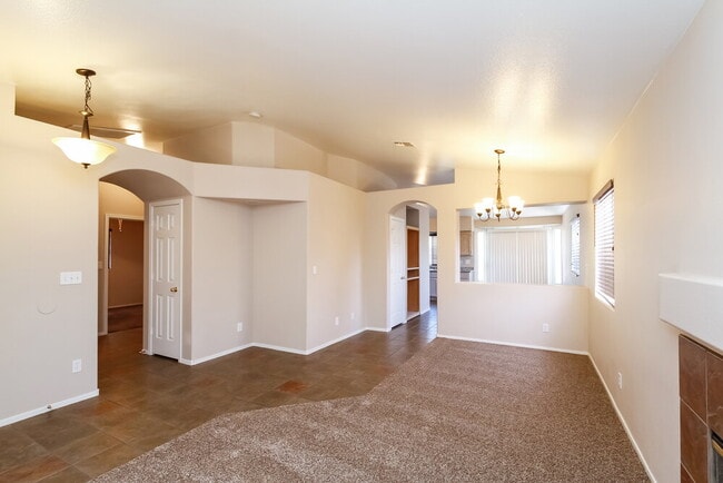 Building Photo - 8904 Dolente Ave