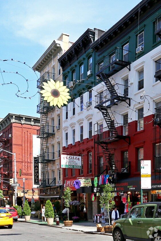 Building Photo - 189 Hester St