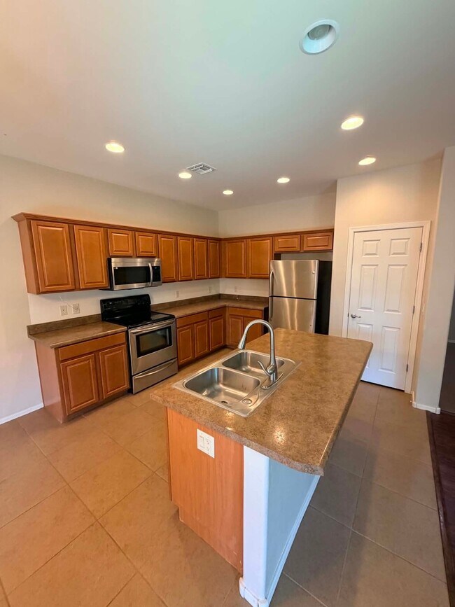 Foto del edificio - 8796 N Norway Spruce Rd