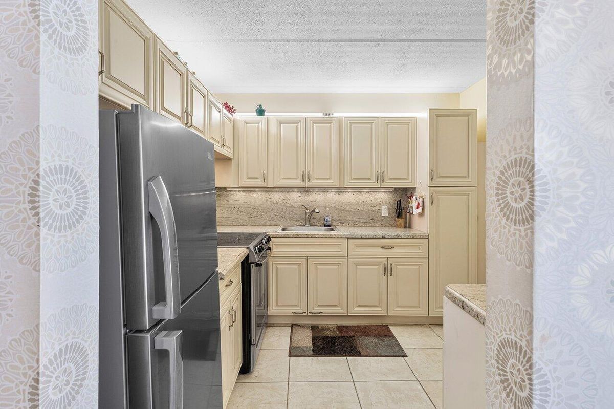 Foto principal - 4500 N Flagler Dr