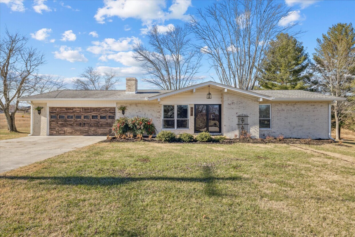 172 Saint Johns Rd, Morristown, TN 37814 House Rental in Morristown