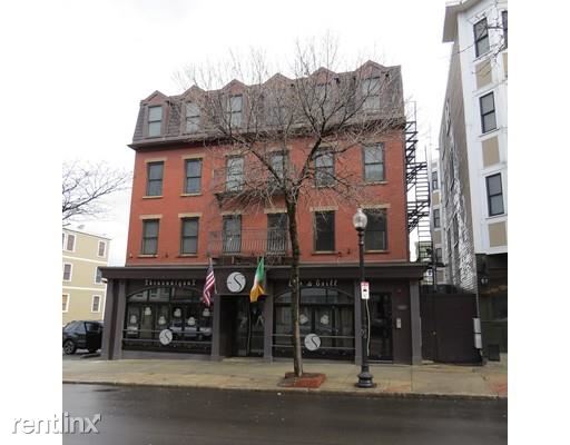 Foto principal - 338 W Broadway