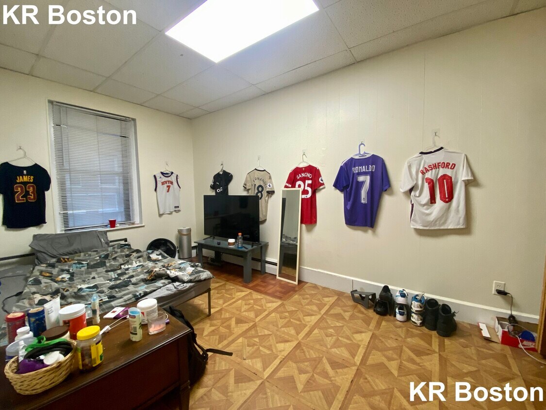 11 Aberdeen St Unit 2, Boston, MA 02215 Apartments in Boston, MA