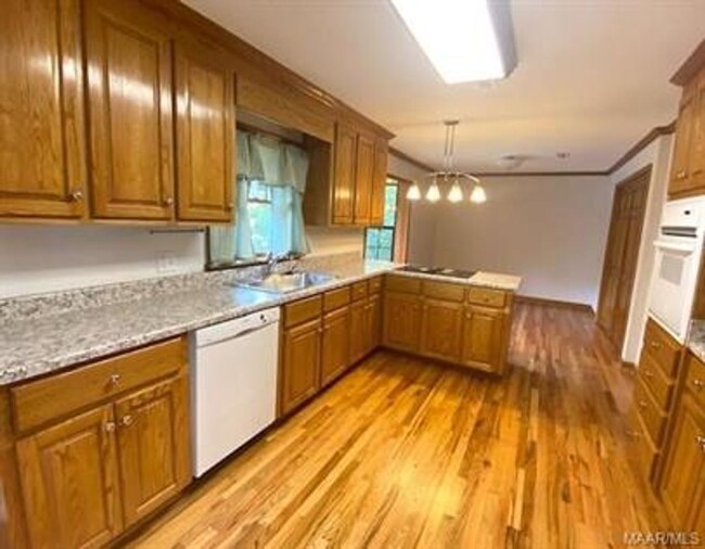 Foto del edificio - Available June!