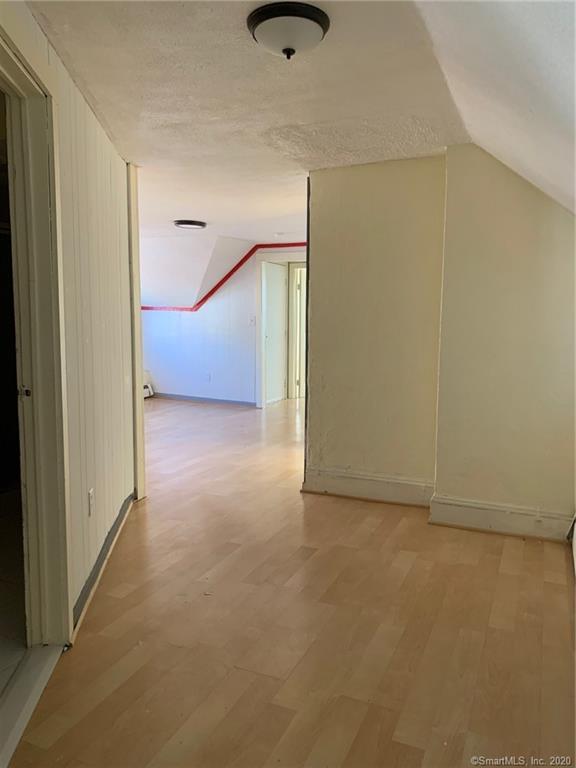 70 Freeman St, Hartford, CT 06114 Room for Rent in Hartford, CT