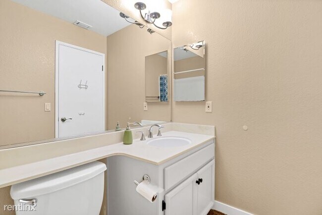 Foto del edificio - 2 br, 2 bath Condo - 965 Huntington Common
