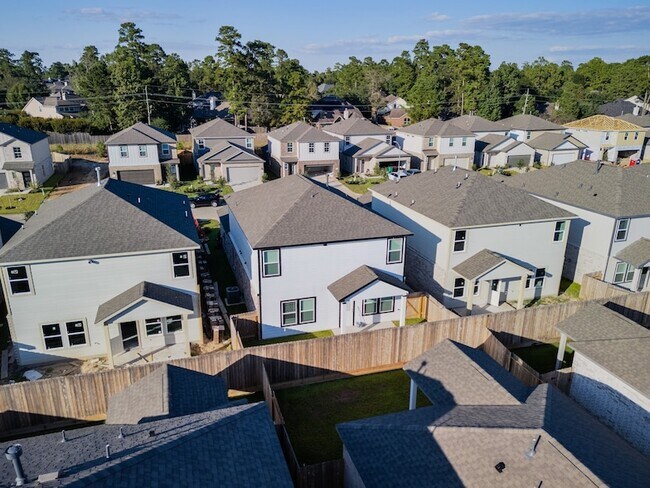 Foto del edificio - 8583 Blueberry Ash St