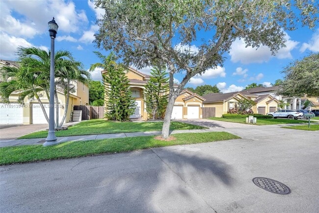 Foto del edificio - 12172 SW 122nd Ct