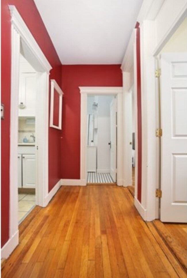 Building Photo - 60 Charlesgate E