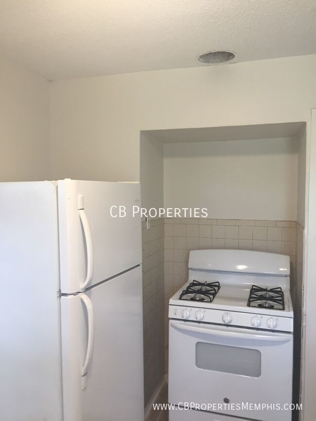 Building Photo - 4052 Rhodes Ave