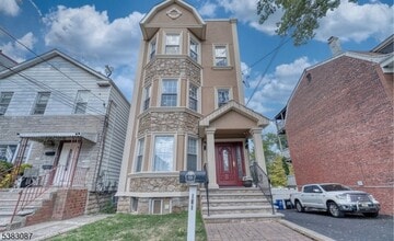 Building Photo - 131 Sylvan Ave
