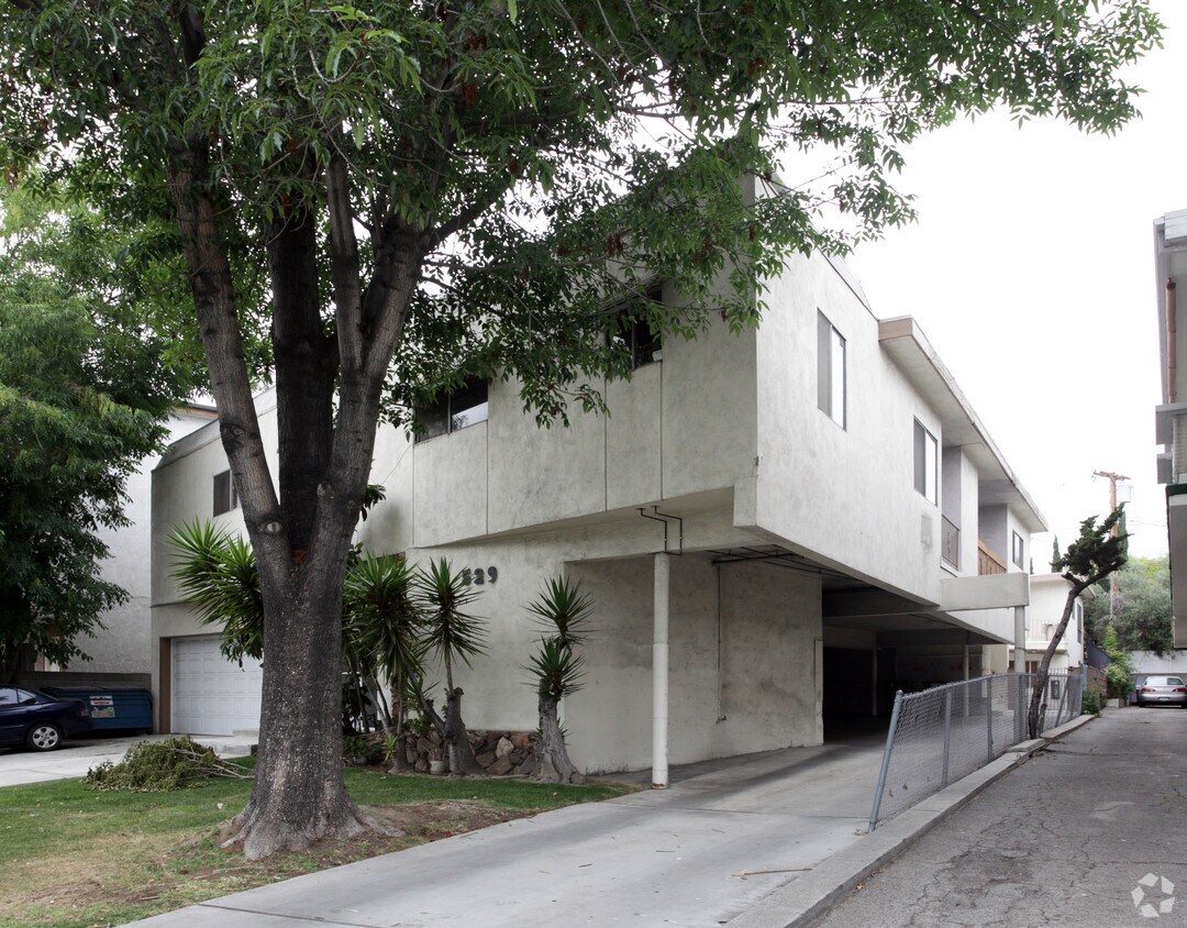 Building Photo - 529 Glenwood Rd